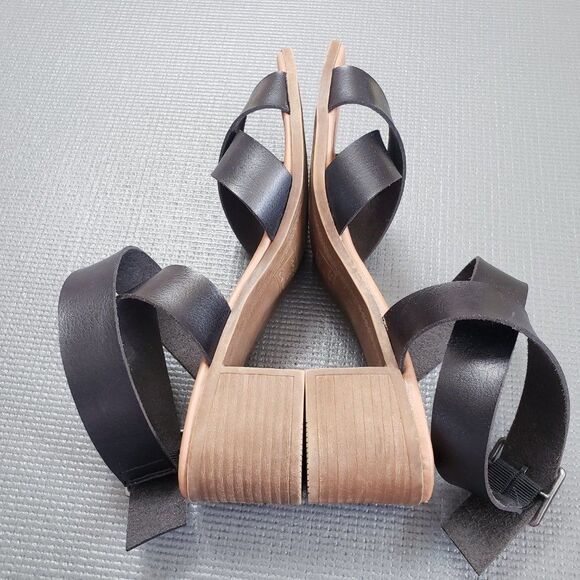 Rock & Candy Strappy Chunky Heeled Black Sandals Size 8 Ankle Strap Buckle - Picture 8 of 10